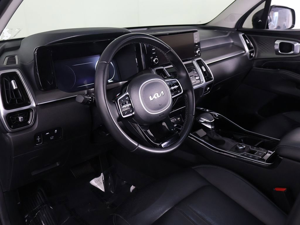 Used 2023 Kia Sorento SX AWD/4WD image 30