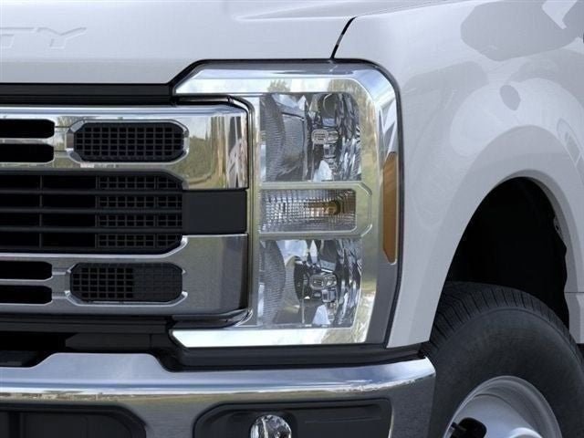 New 2026 Ford F350 XLT w/ 360-Degree Camera Package AWD/4WD image 18