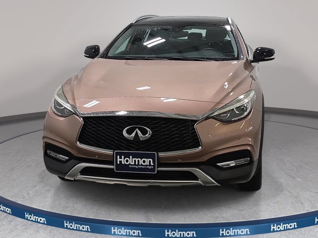 Used 2017 INFINITI QX30 Premium w/ Navigation Package AWD/4WD image 3