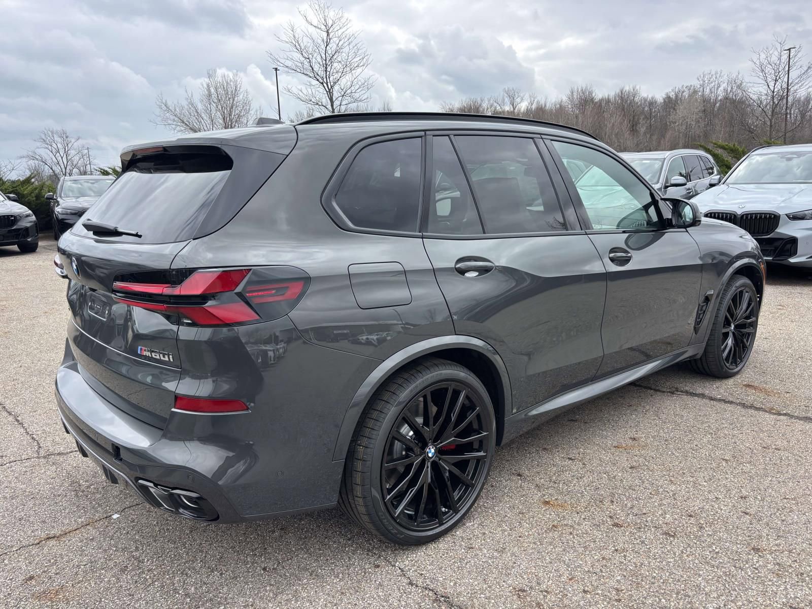 New 2026 BMW X5 M60i image 5