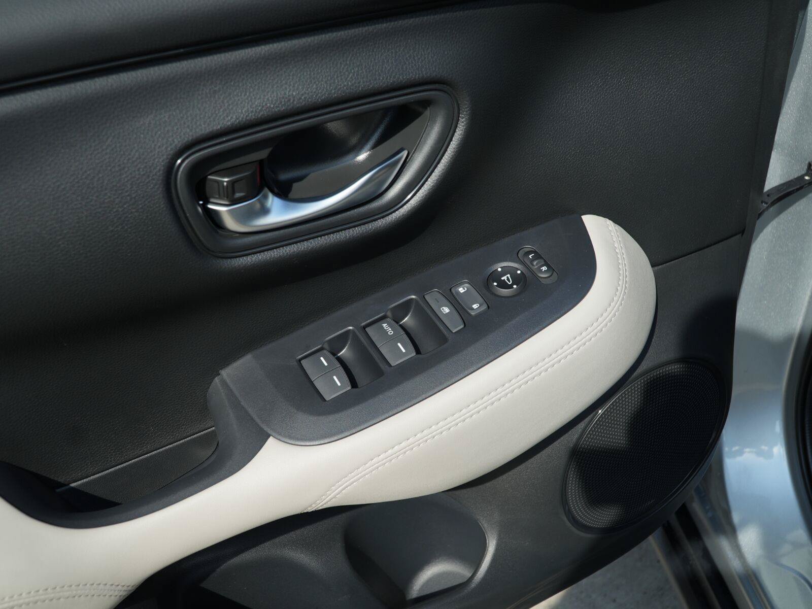 New 2027 Honda HR-V LX image 14