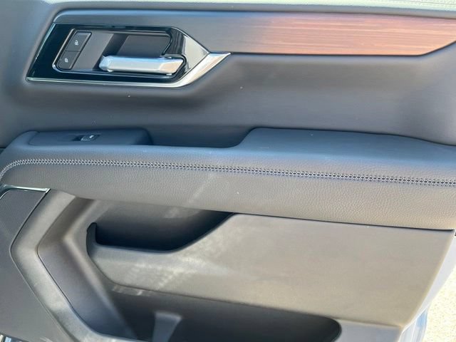 New 2026 GMC Yukon XL Denali w/ Denali Reserve Package AWD/4WD image 25