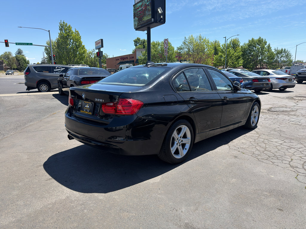 Used 2015 BMW 328i xDrive Sedan AWD/4WD image 8
