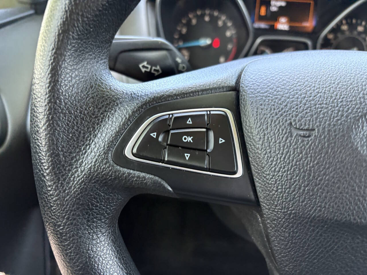 Used 2018 Ford Focus S FWD image 14