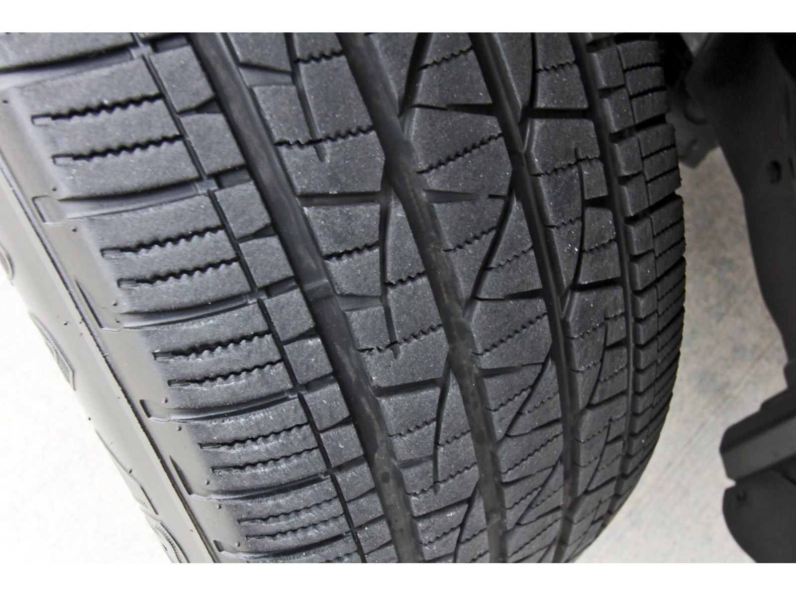 Used 2012 Ford Edge Limited w/ Driver Entry Pkg image 32