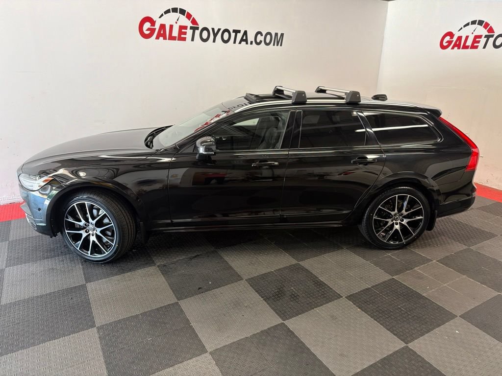 Used 2018 Volvo V90 T6 Cross Country w/ Convenience Package AWD/4WD image 9