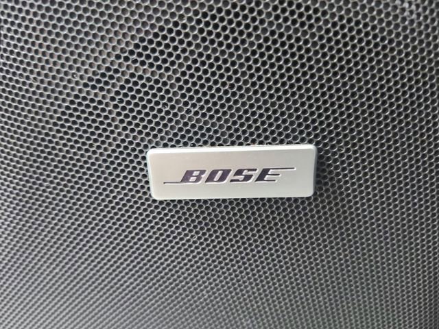 Used 2021 Chevrolet Suburban Premier w/ Premium Package AWD/4WD image 39