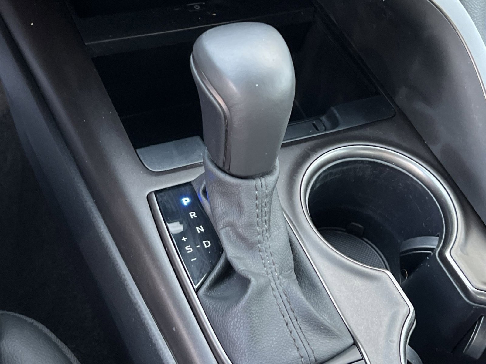 Used 2024 Toyota Camry XSE w/ Navigation Package image 20