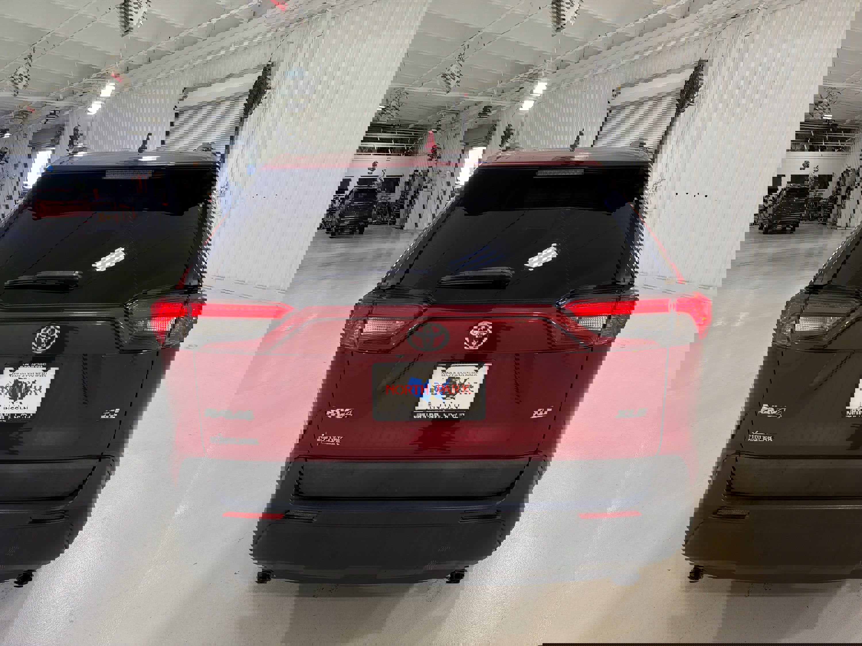 Used 2021 Toyota RAV4 XLE image 25