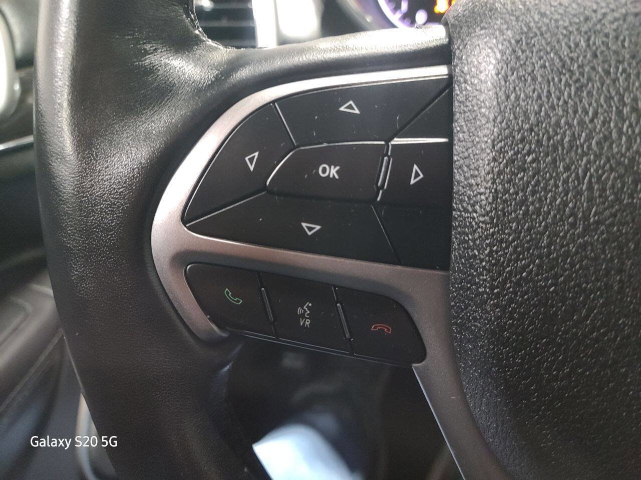 Used 2018 Jeep Grand Cherokee Overland image 33