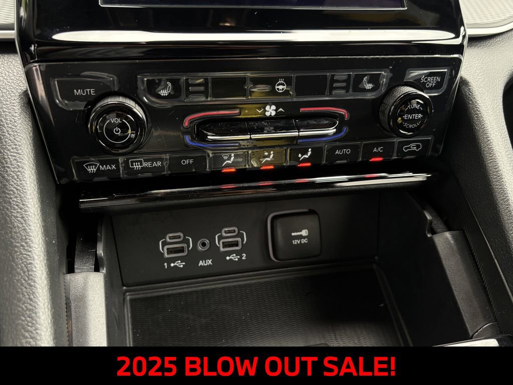 New 2025 Jeep Grand Cherokee Laredo image 15