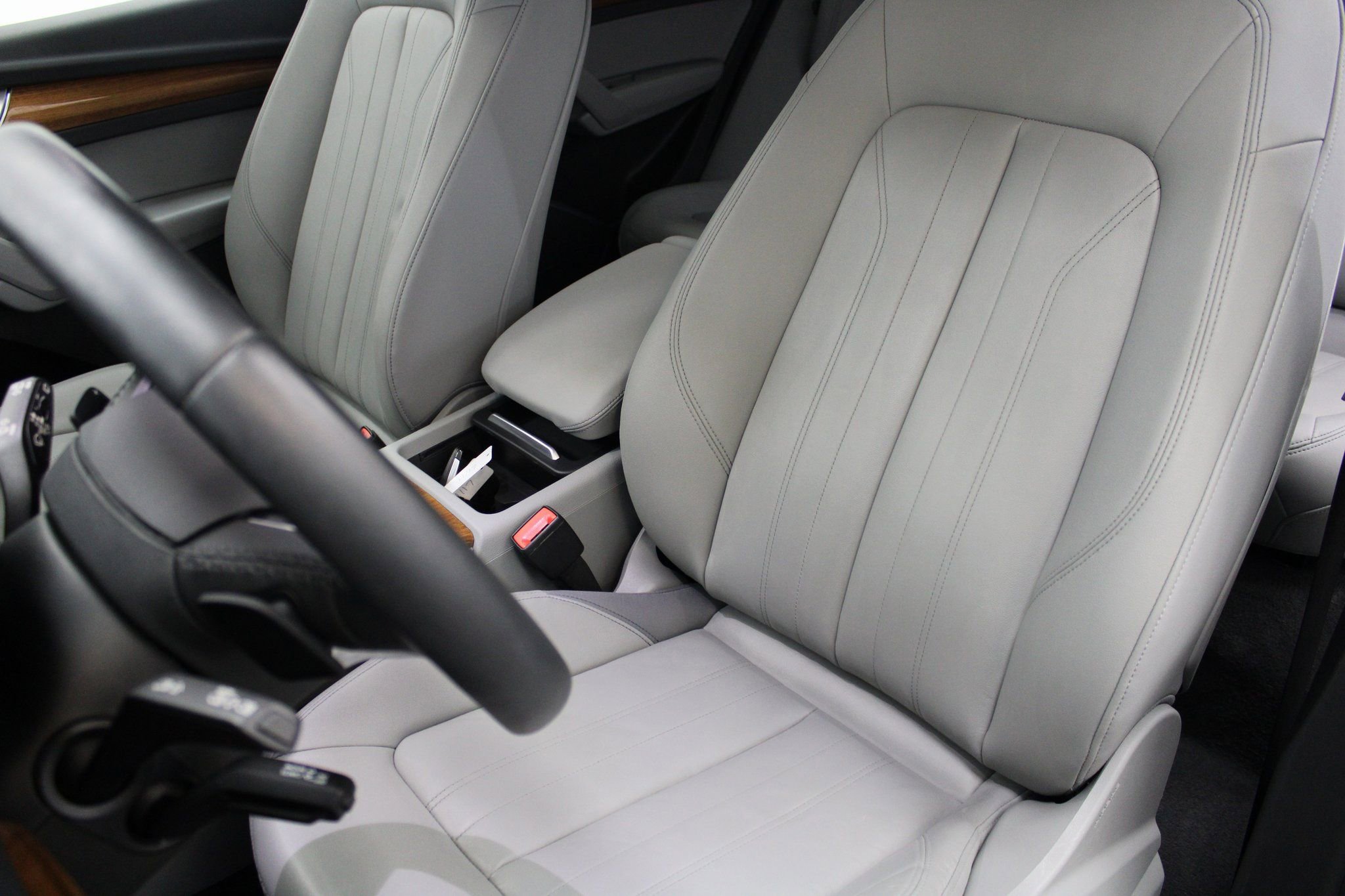 Used 2022 Audi Q5 2.0T Premium w/ Convenience Package image 15