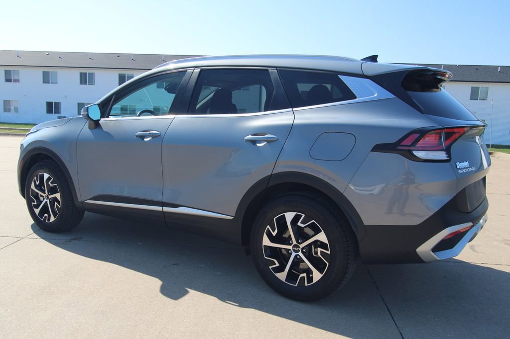 Used 2023 Kia Sportage EX image 15