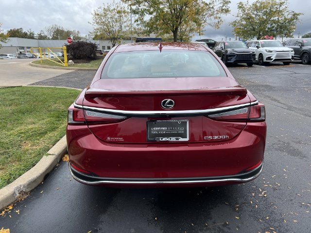 Certified 2025 Lexus ES 300h w/ Luxury Package FWD image 4