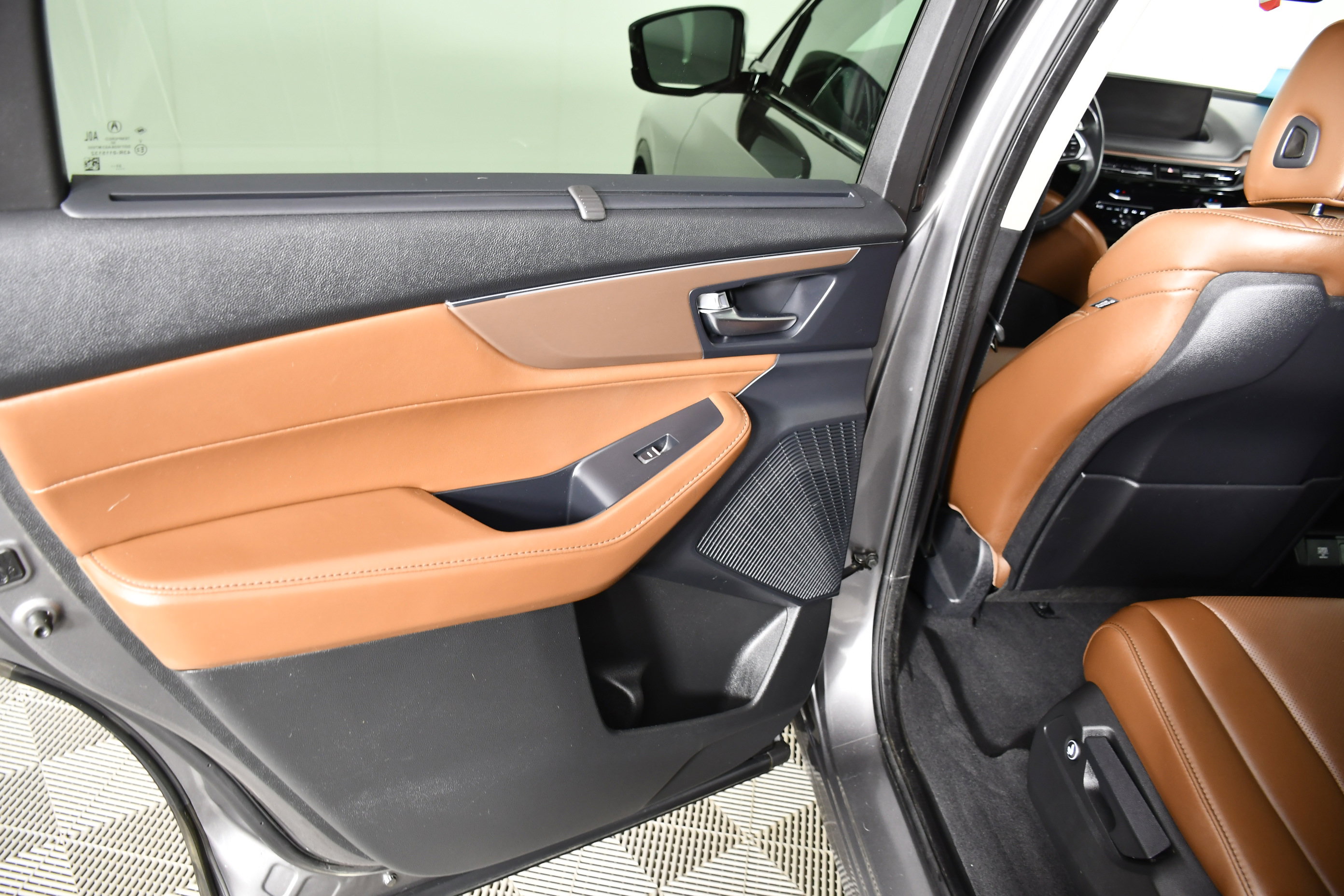 Certified 2024 Acura MDX SH-AWD w/ Technology Package image 46