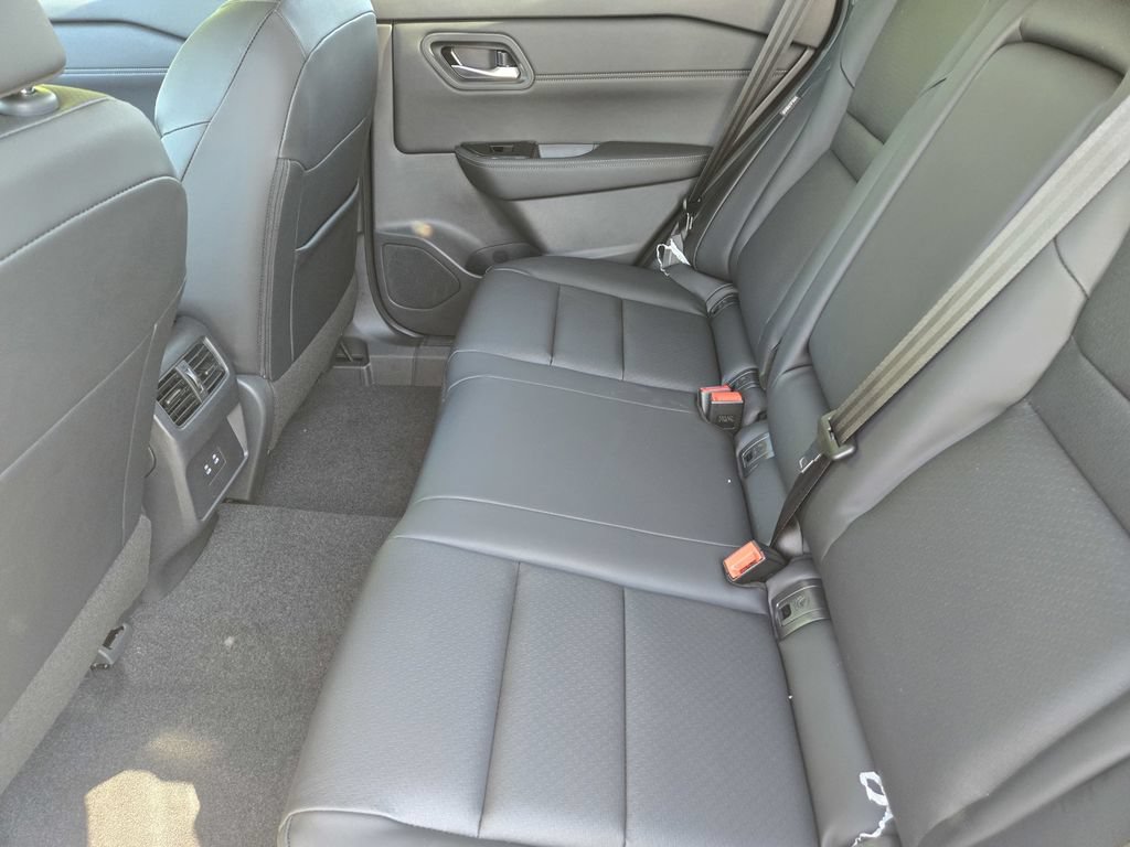 New 2026 Nissan Rogue Dark Armor AWD/4WD image 9