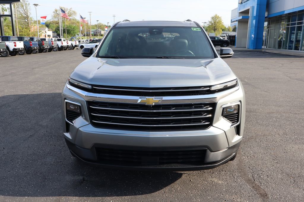 New 2026 Chevrolet Traverse LT w/ Sun and Wheel Package AWD/4WD image 30