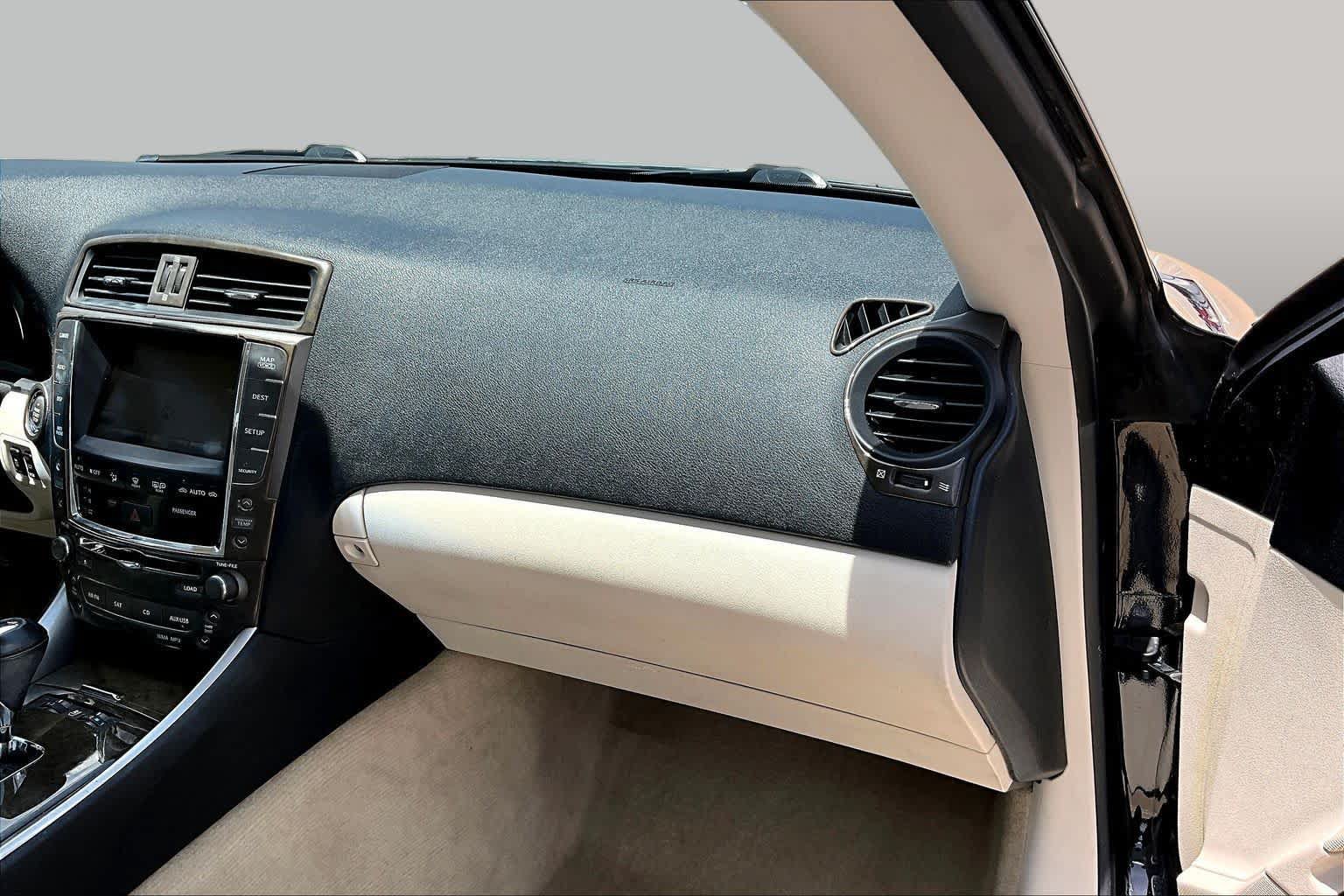 Used 2010 Lexus IS 350C RWD image 17