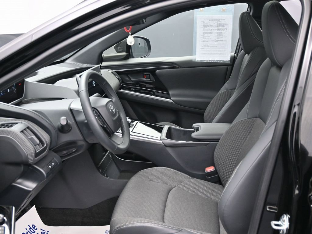 Used 2024 Toyota bZ4X XLE w/ Weather Package image 17