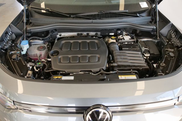 New 2026 Volkswagen Tiguan SE R-Line image 9
