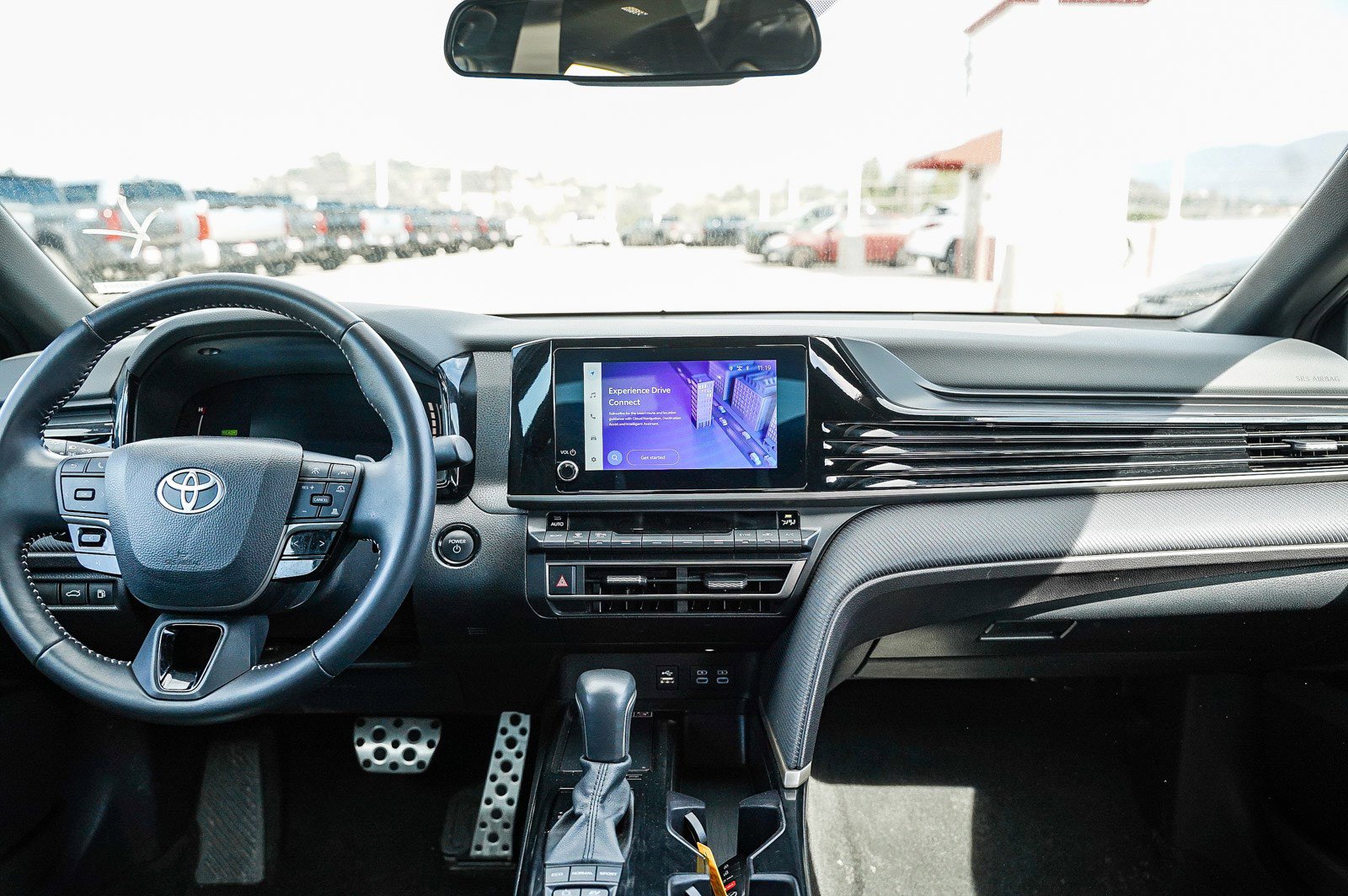 Used 2025 Toyota Camry SE image 13