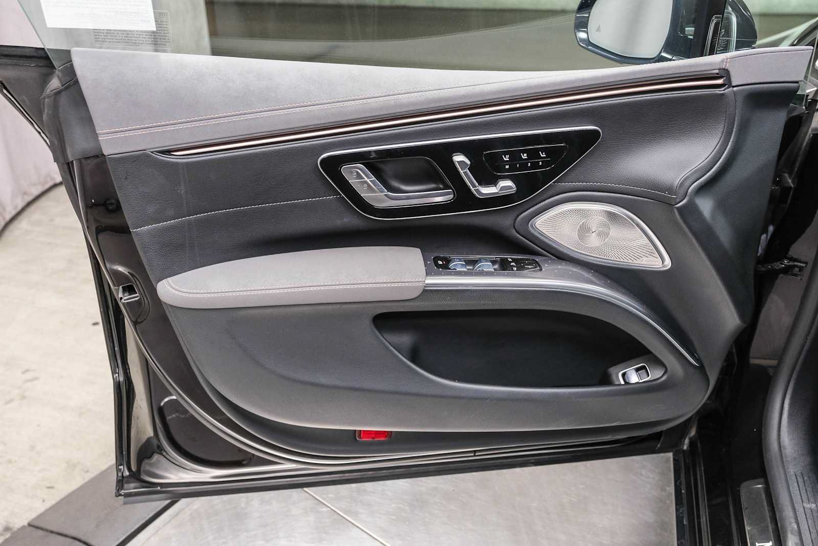 Certified 2022 Mercedes-Benz EQS 450+ Sedan image 25