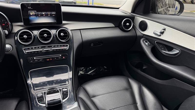 Used 2015 Mercedes-Benz C 300 Sedan image 19