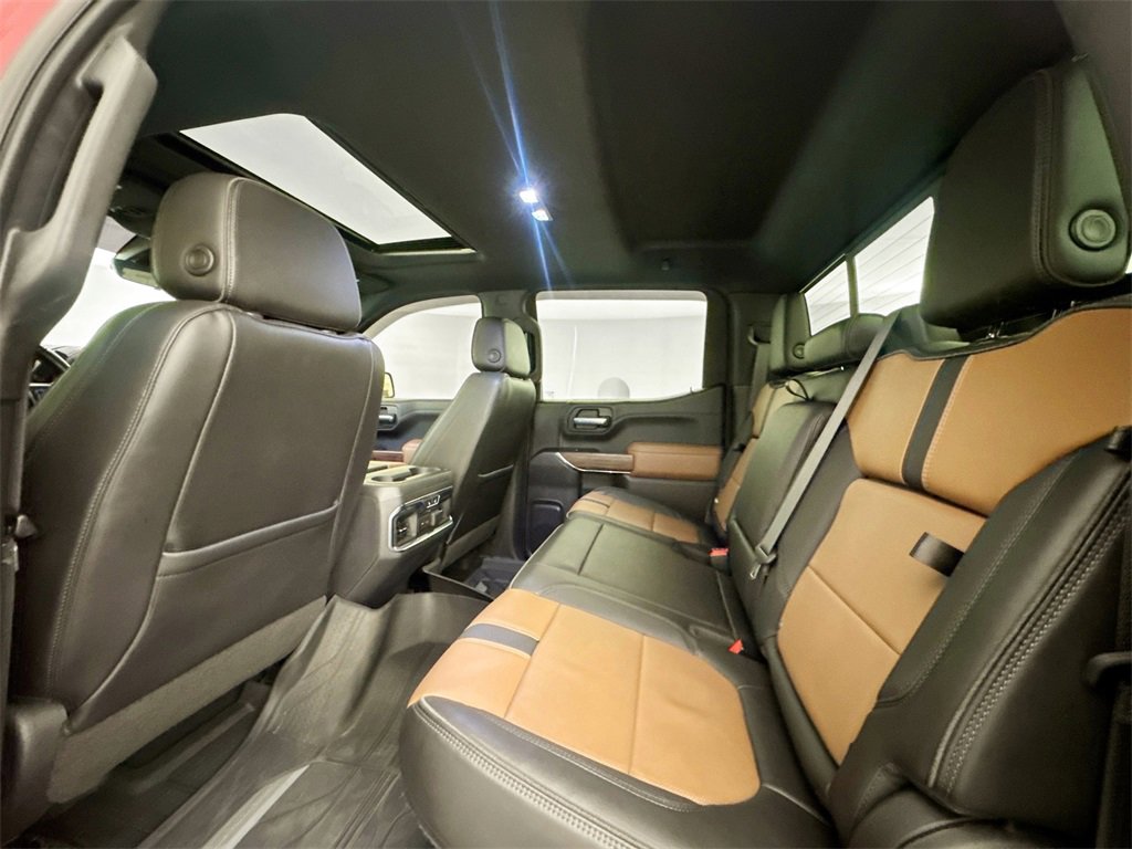 Used 2021 Chevrolet Silverado 1500 High Country w/ Technology Package image 24