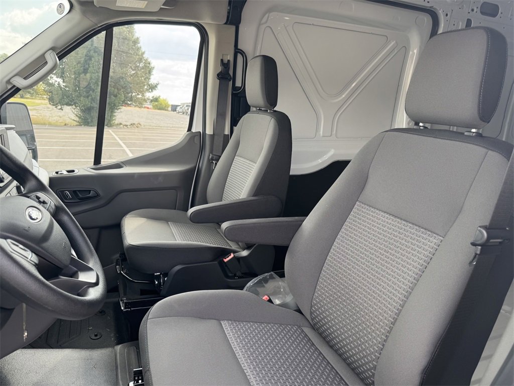 New 2025 Ford Transit 150 148 Medium Roof image 15