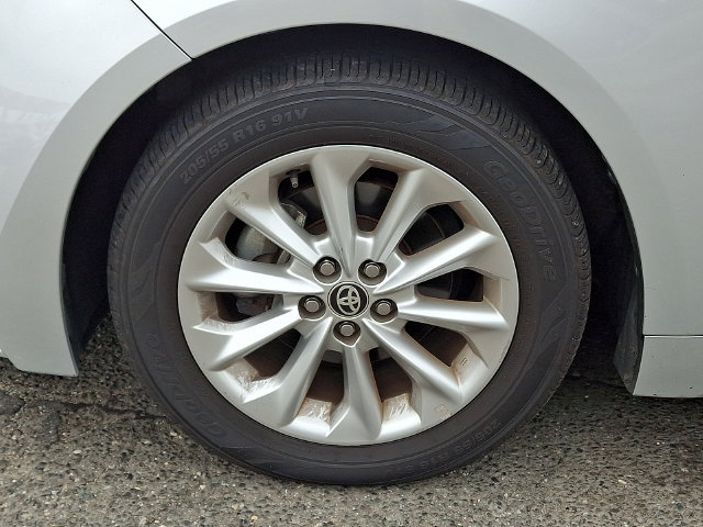 Certified 2022 Toyota Corolla LE w/ LE Convenience Package FWD image 5