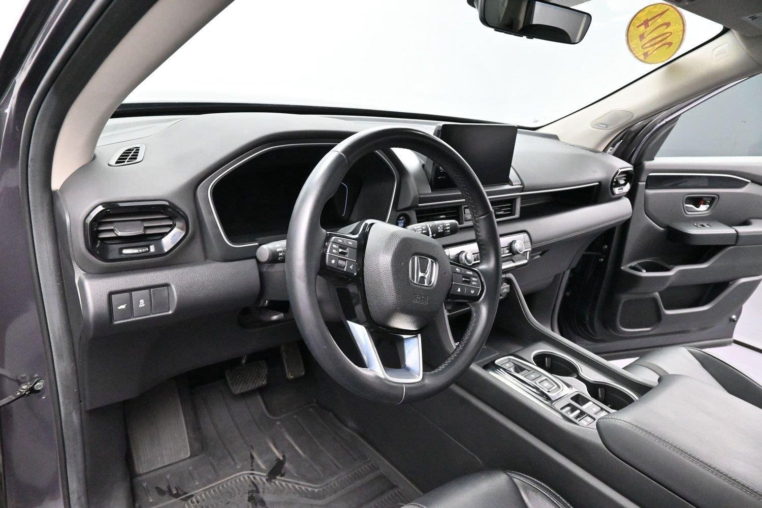 Used 2024 Honda Pilot Touring image 17