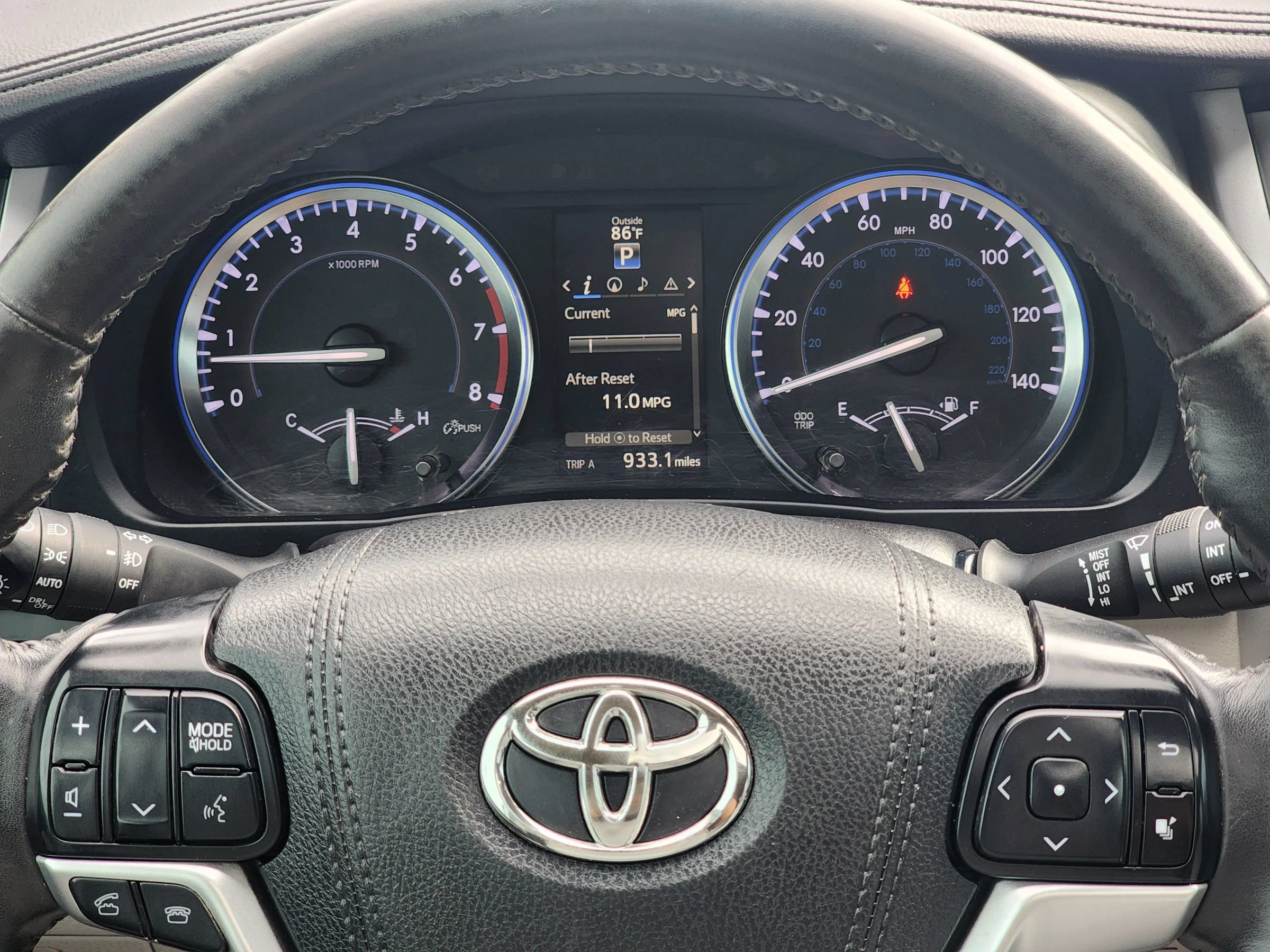 Used 2015 Toyota Highlander XLE AWD/4WD image 12