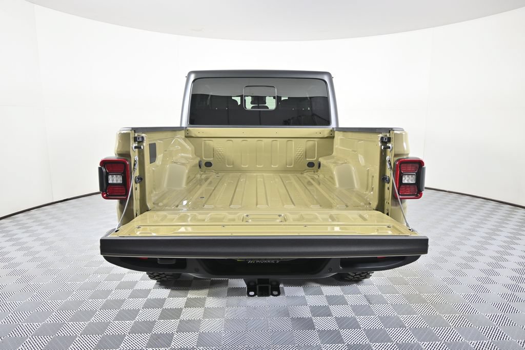 Used 2025 Jeep Gladiator Sport AWD/4WD image 6