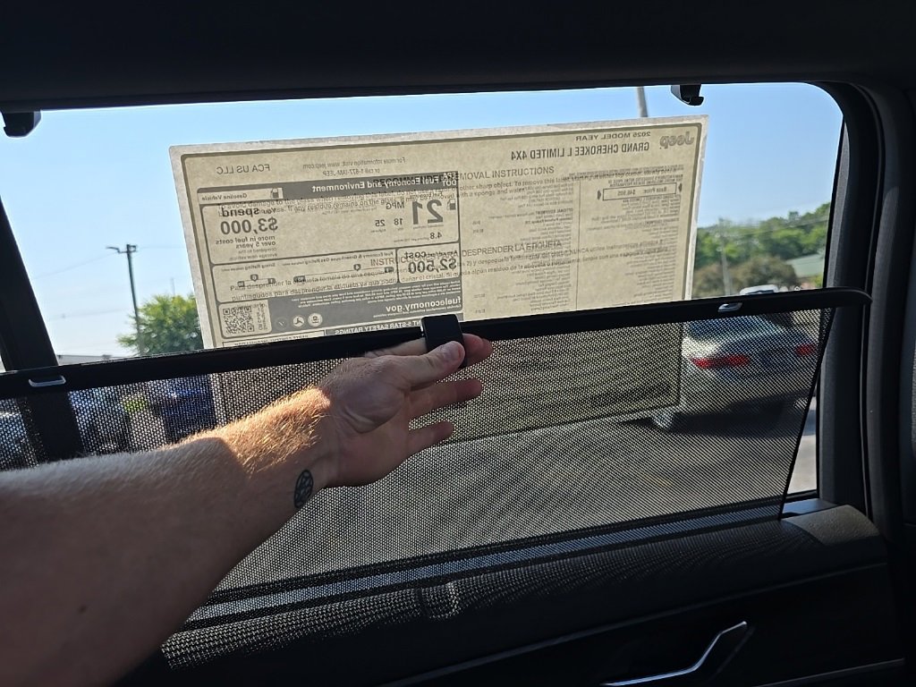 New 2025 Jeep Grand Cherokee L Limited w/ Luxury Tech Group II image 25