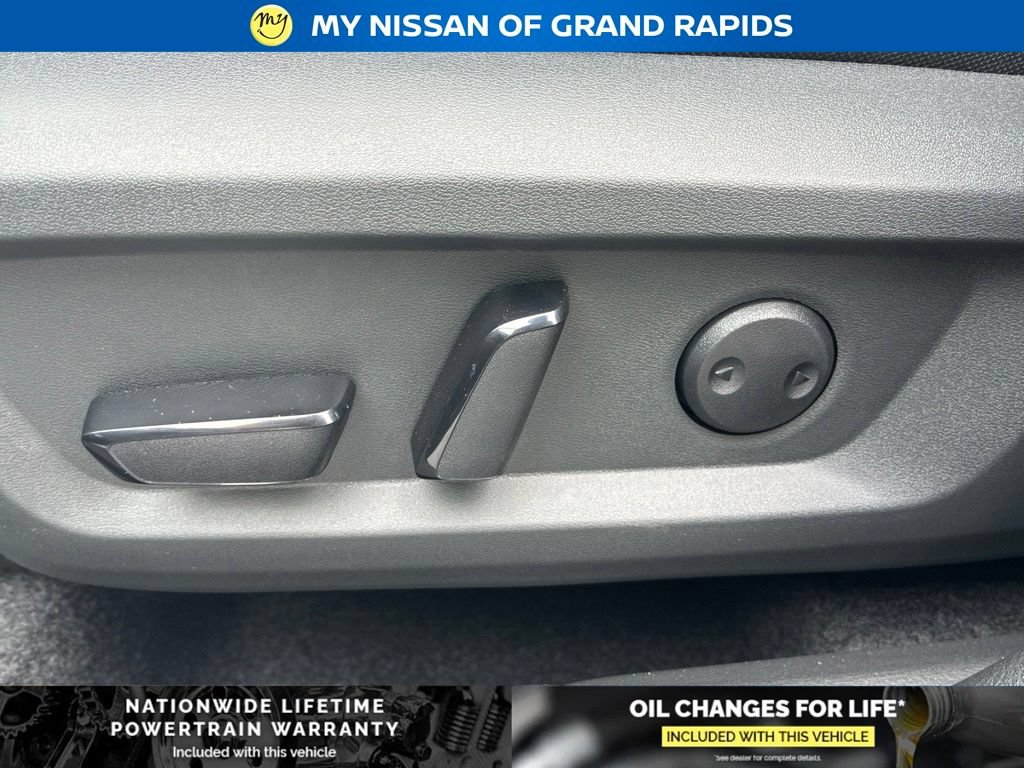 New 2026 Nissan Rogue SV w/ Cold Weather Package AWD/4WD image 13