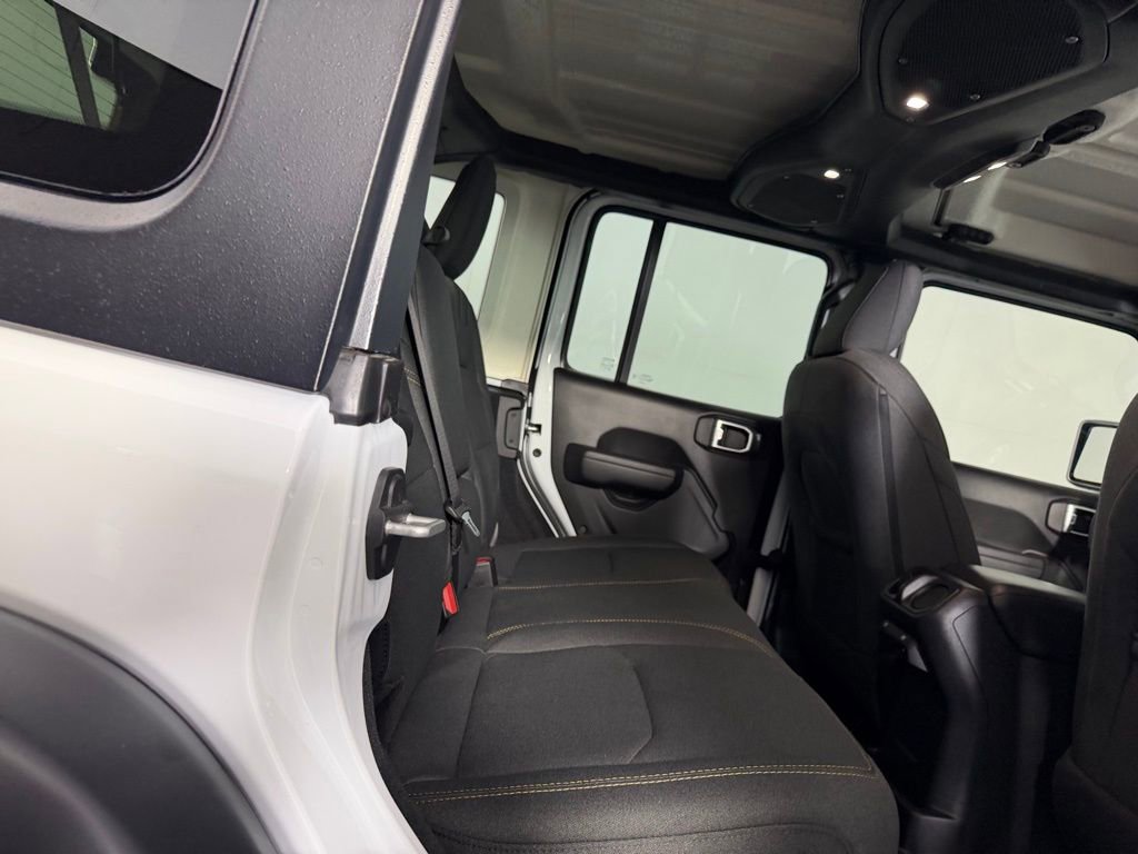 Used 2024 Jeep Wrangler Unlimited image 34
