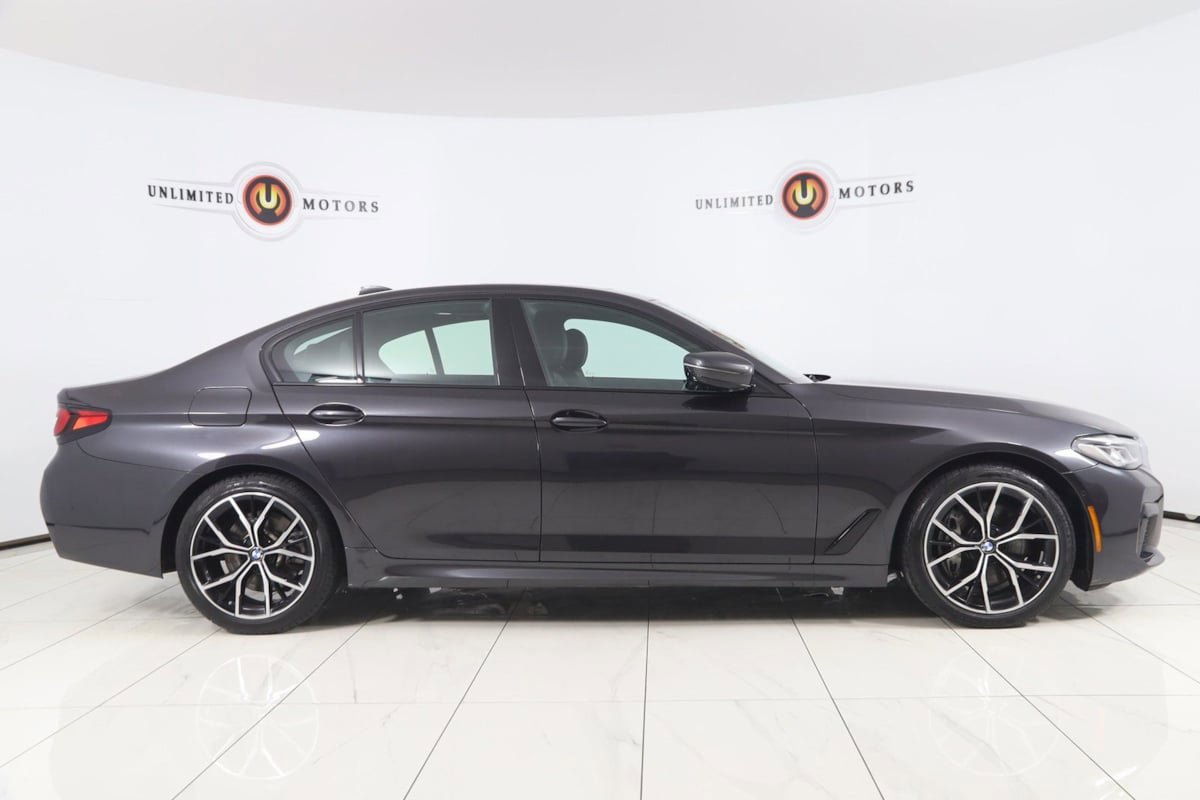 Used 2023 BMW 540i xDrive w/ M Sport Package image 2