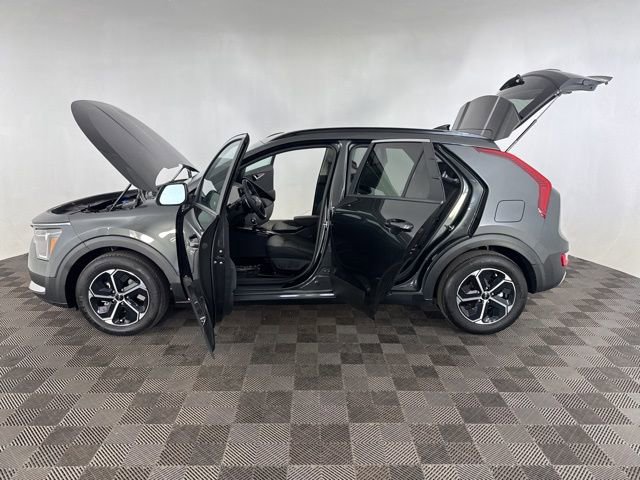 Certified 2025 Kia Niro EX image 11