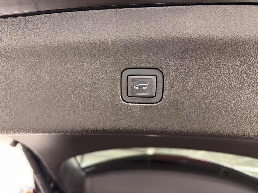 Used 2018 Buick Enclave Avenir w/ Avenir Technology Package FWD image 21
