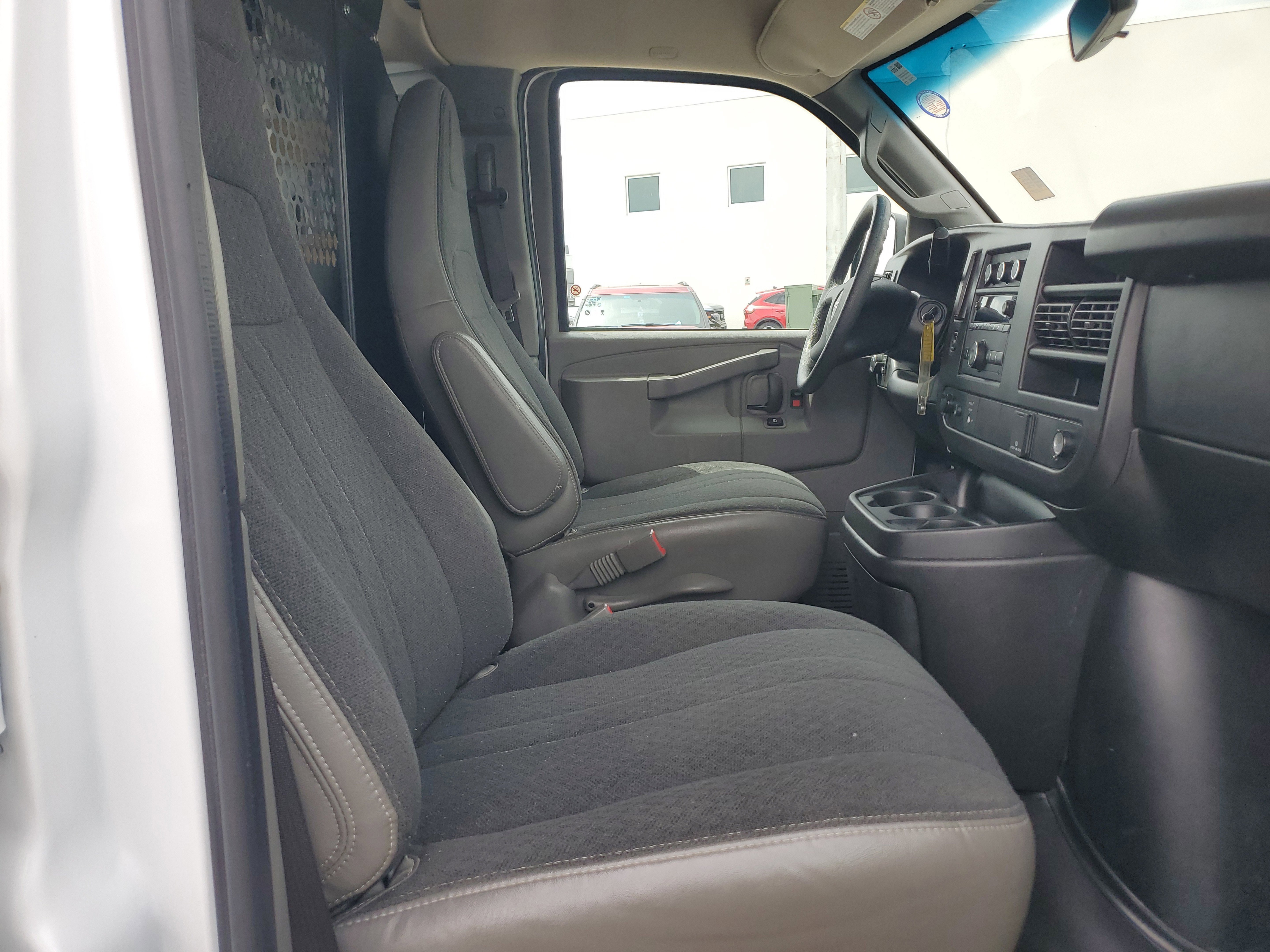 Used 2023 GMC Savana 2500 w/ Driver Convenience Package image 15