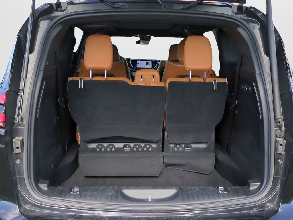Used 2022 Chrysler Pacifica Pinnacle image 12