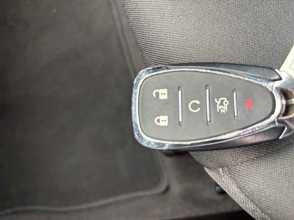 Used 2023 Chevrolet Malibu LT image 32