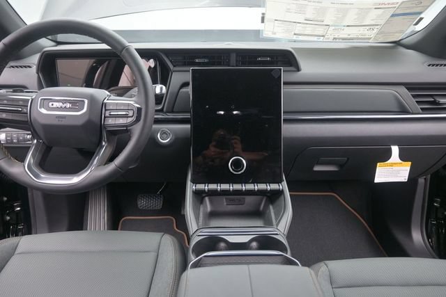 New 2026 GMC Terrain AT4 w/ LPO, Black Badging Package AWD/4WD image 23