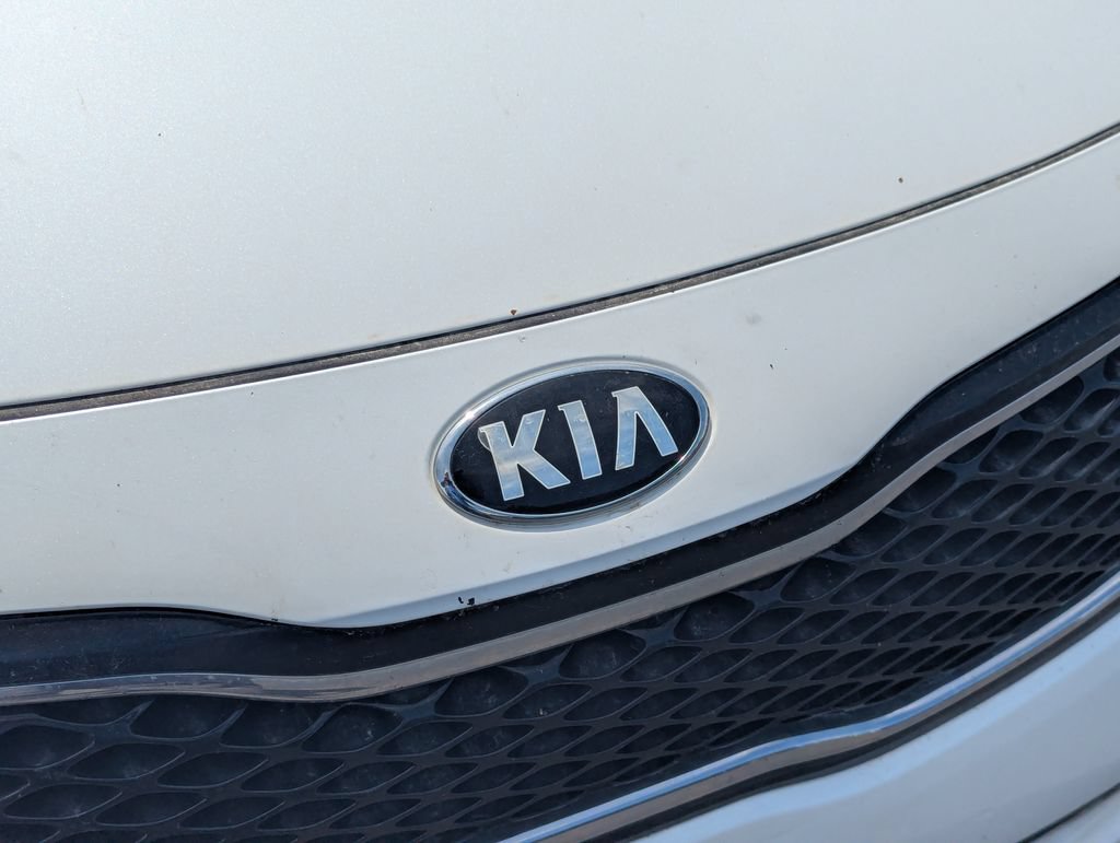 Used 2015 Kia Optima LX FWD image 11