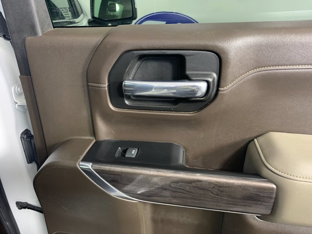Used 2022 Chevrolet Silverado 1500 LTZ w/ LTZ Premium Package AWD/4WD image 35