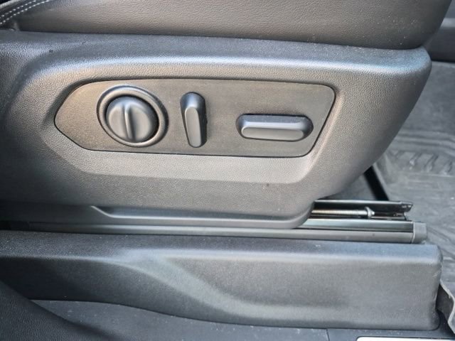 Used 2021 Chevrolet Silverado 1500 High Country w/ Technology Package image 41