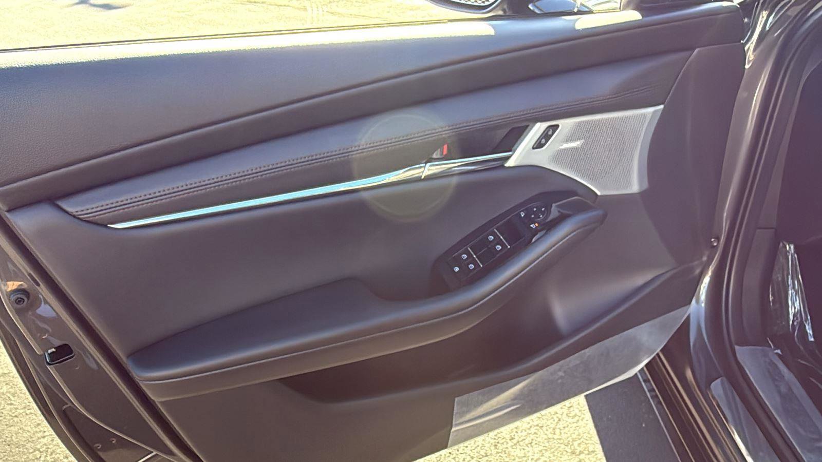 New 2026 MAZDA MAZDA3 2.5 Turbo Sedan w/Premium Plus image 6