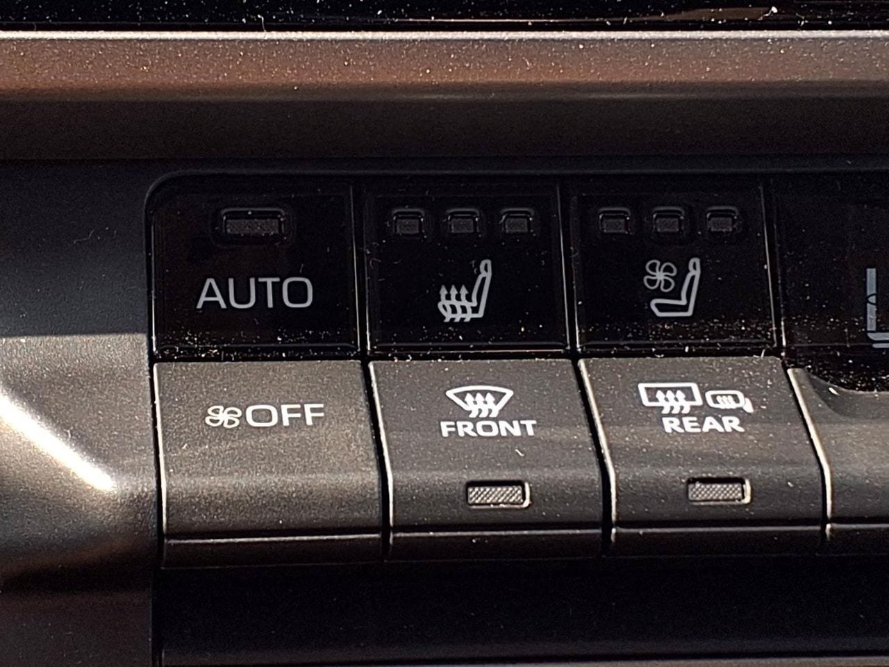 Certified 2025 Toyota Camry XLE w/ Premium Plus Package FWD image 14