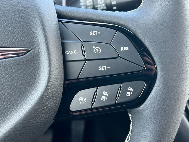 New 2026 Chrysler Pacifica Select image 22