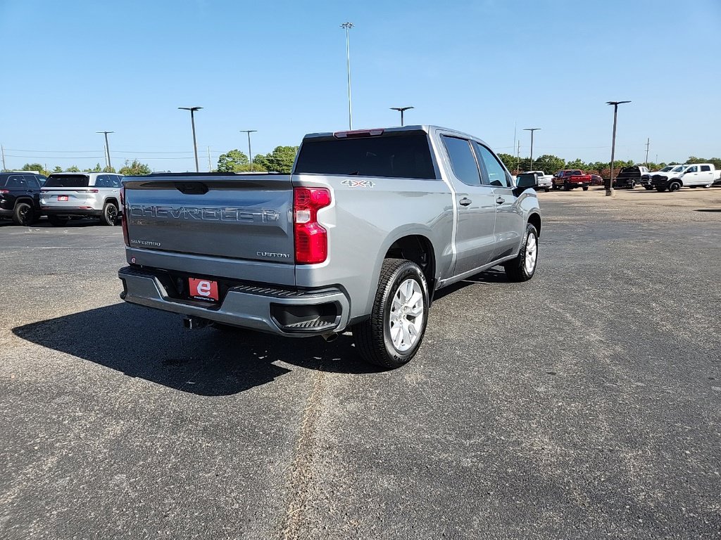 Used 2023 Chevrolet Silverado 1500 Custom AWD/4WD image 8